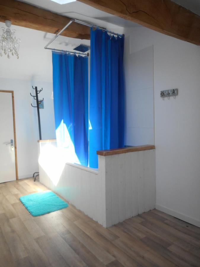 38 Friaudour Bed & Breakfast Saint-Pardoux-lʼOrtigier Екстериор снимка