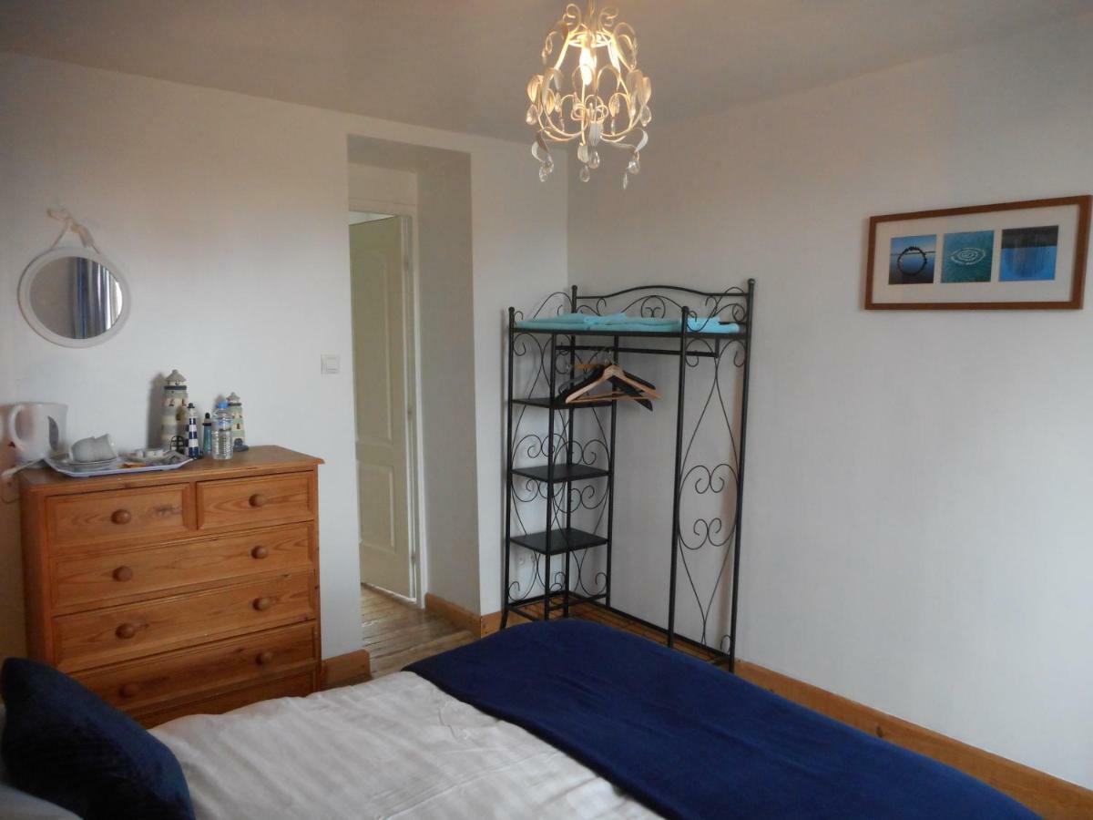 38 Friaudour Bed & Breakfast Saint-Pardoux-lʼOrtigier Екстериор снимка